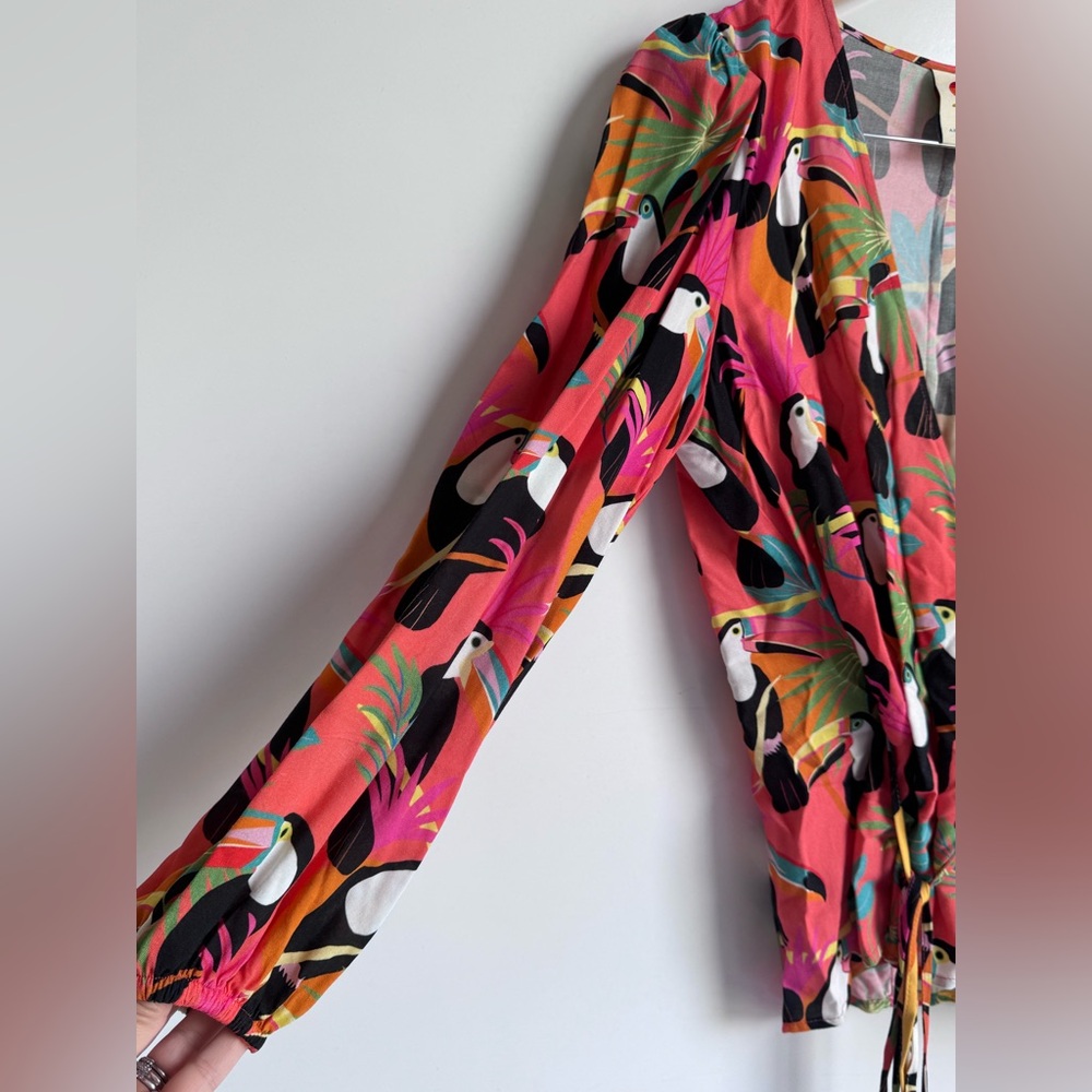 Anthropologie‎ Farm Rio Top Toucan Wrap balloon pull sleeve XS oversized bright - Picture 7 of 11
